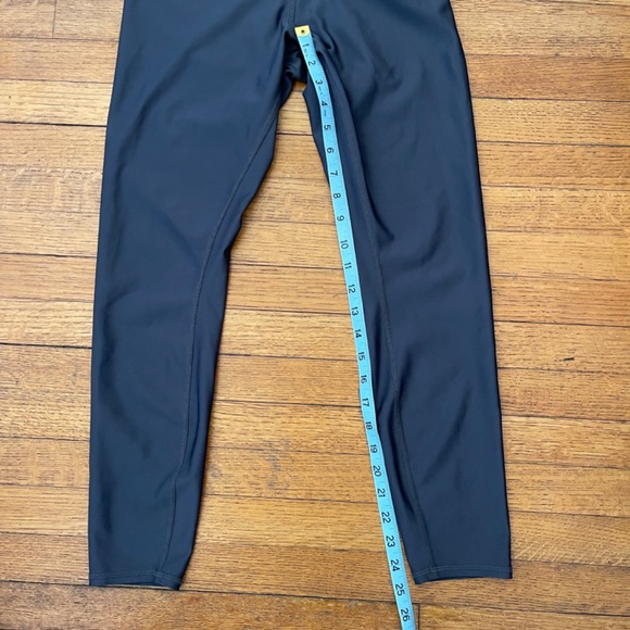 Alo Yoga High-Waist Airlift 7/8 Leggings - Picture 6 of 9
